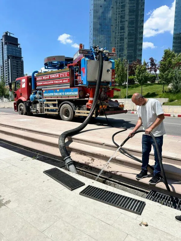 Kanalizasyon Açma ve Vidanjör Firması